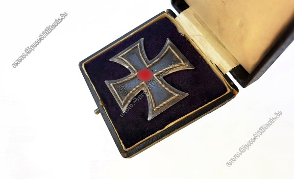 Eisernes Kreuz(1939) 1.Klasse in Schinkel Form im Verleihungsetui